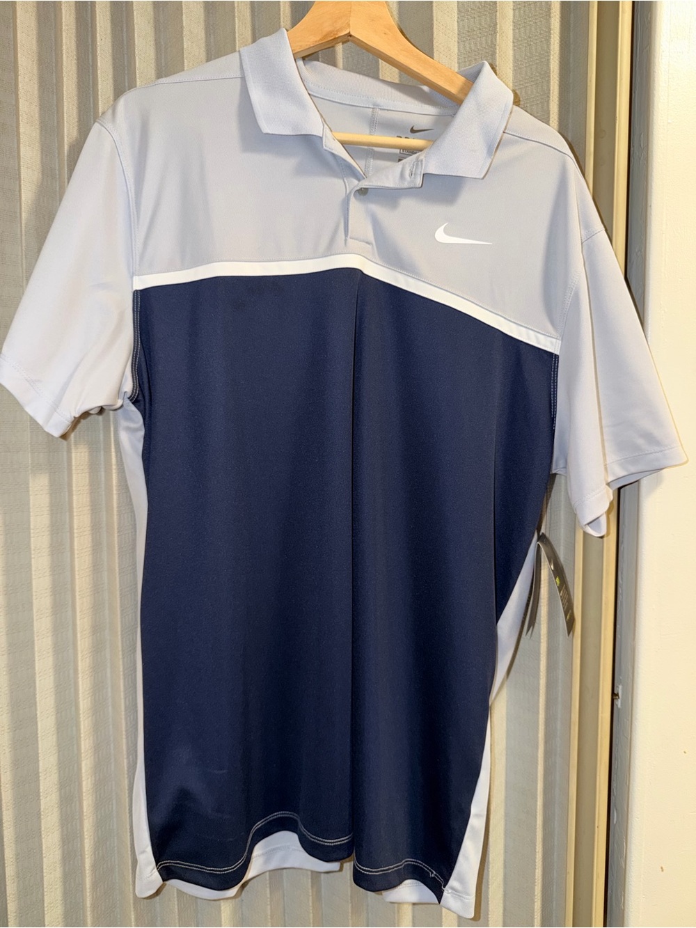 Nike Men's Light Gray and Navy Two-Tone Golf Polo